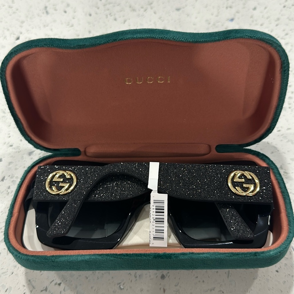 Gucci Glitter Sunglasses 😎
